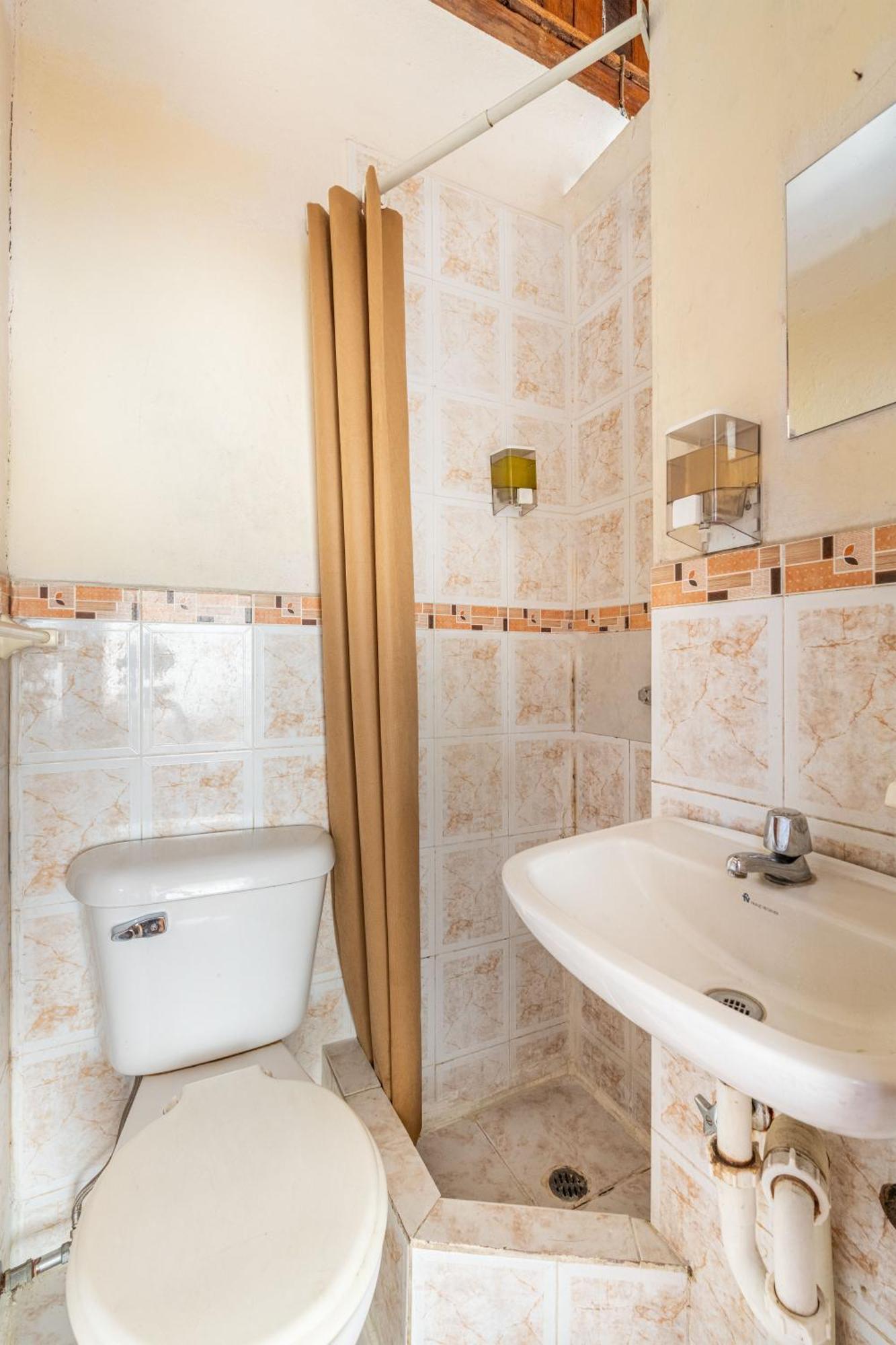 Hostal La Suite Sangolquí Extérieur photo