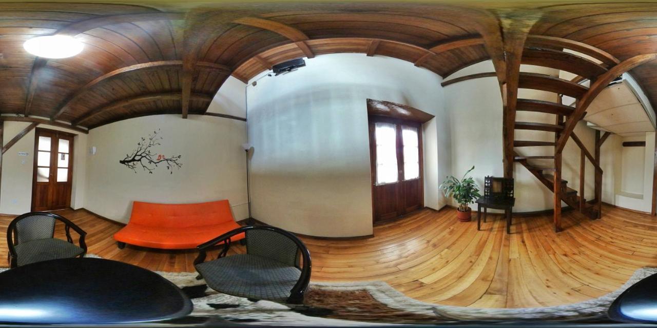 Hostal La Suite Sangolquí Extérieur photo